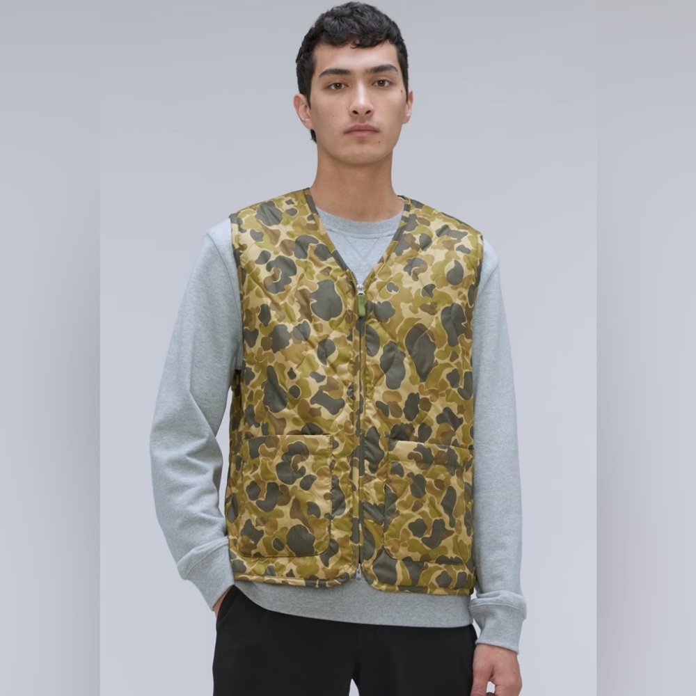 NWT [Everlane] Green Camouflage Sleeveless Full-Zip Vest Mens Size Medium